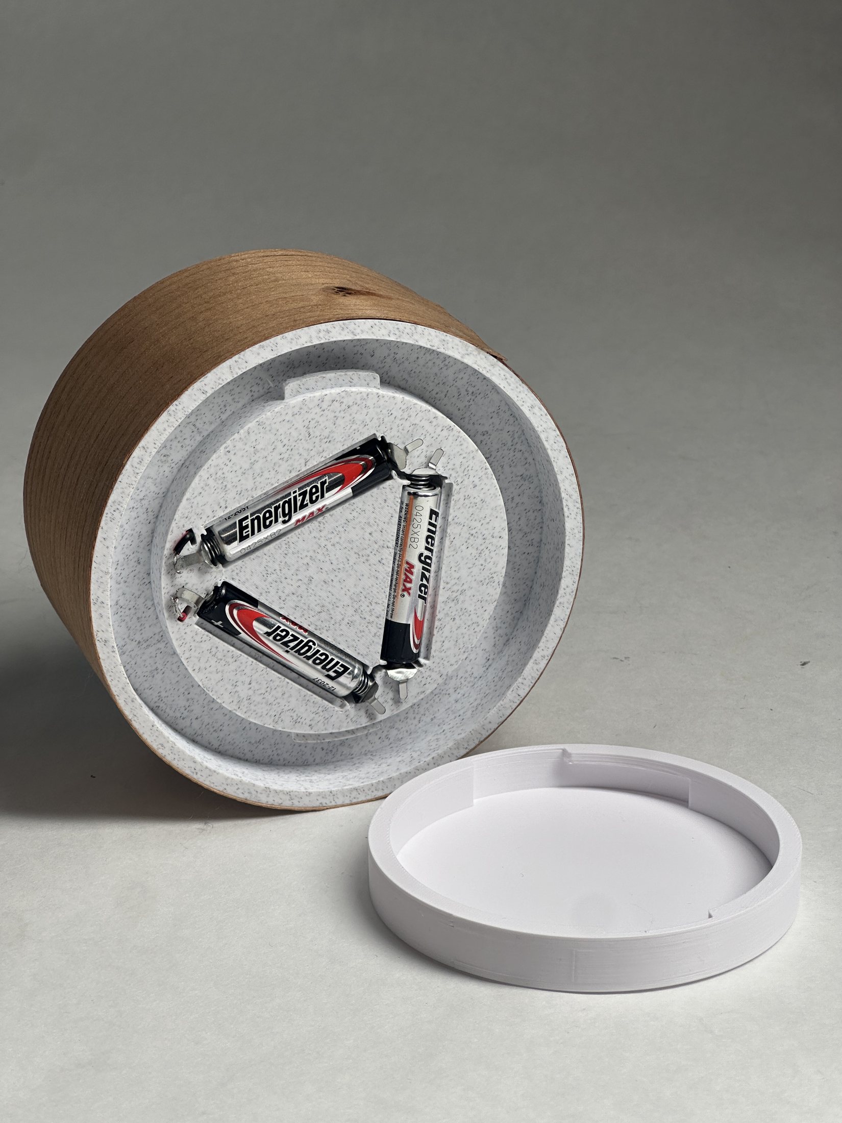 Removable battery cover and three-cell battery arrangement