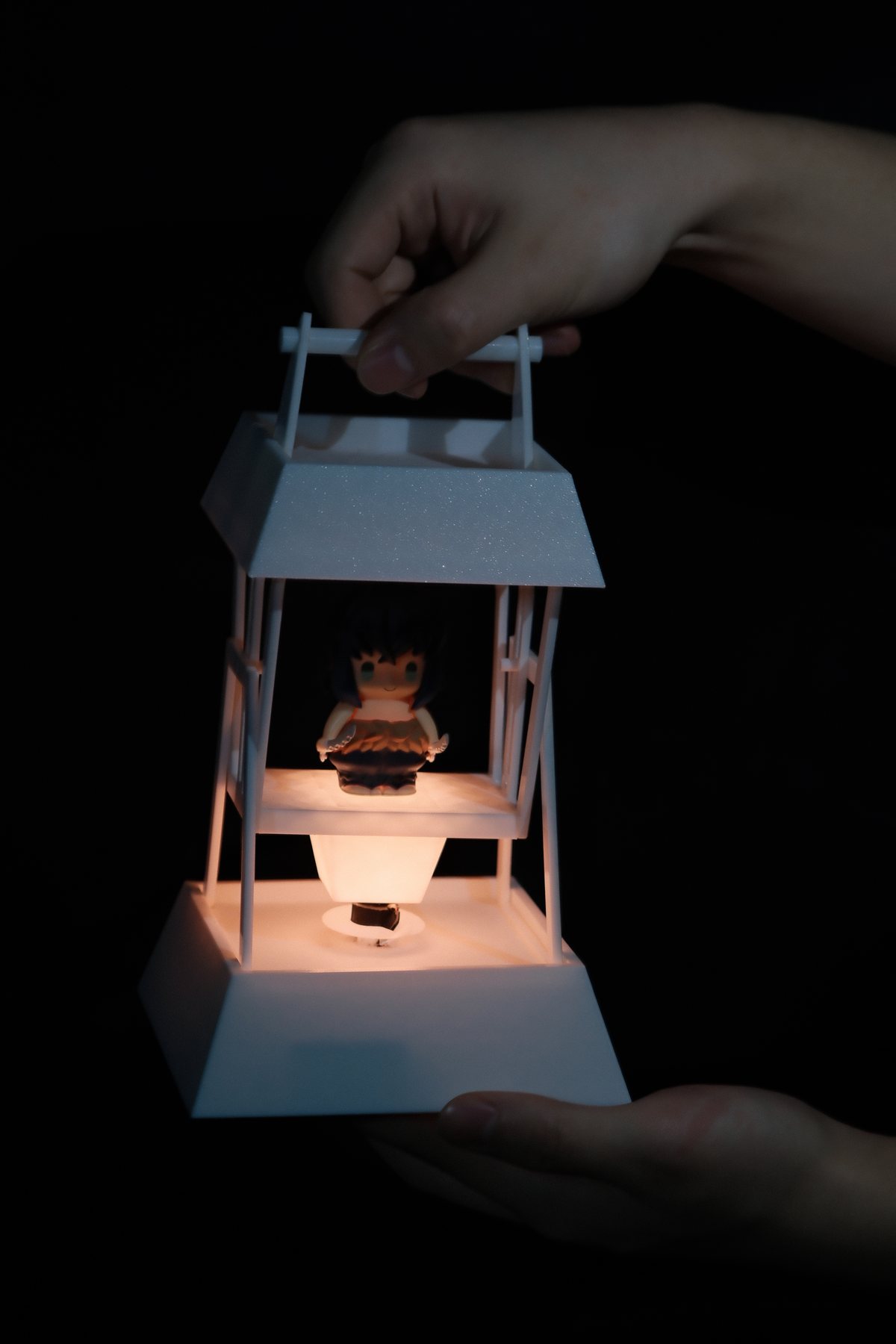 Push and Pull DIY Lamp held in its lifted state